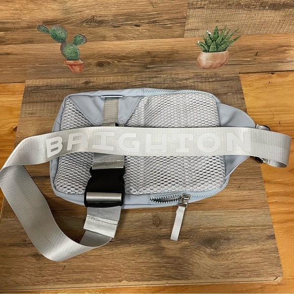 Truwear men’s kinetic gray crossbody bag - Picture 8 of 10